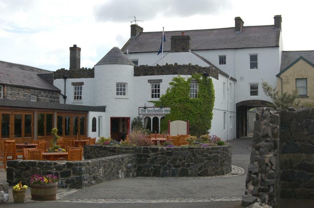 Bushmills Inn Hotel & Restaurant Exteriör bild