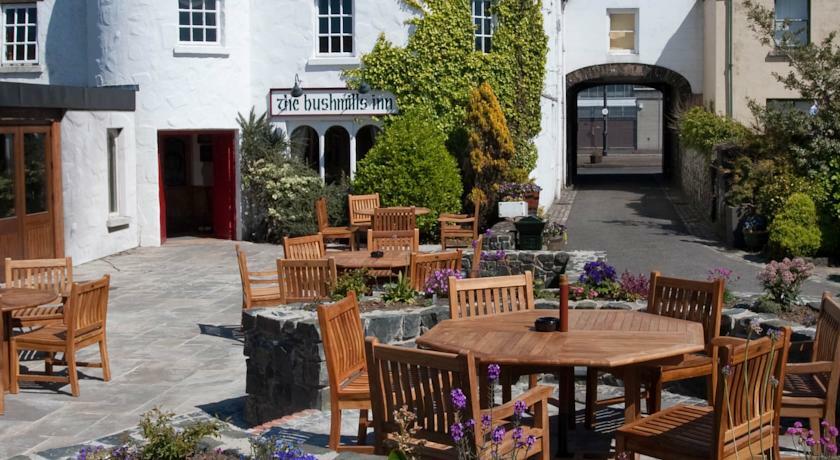 Bushmills Inn Hotel & Restaurant Exteriör bild